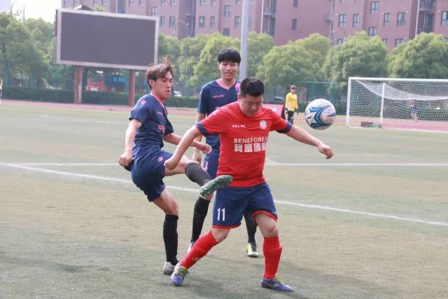 拉什福德直言世界杯后谈转会 若去巴萨曼联坚持2600万镑